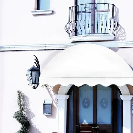 Alla Nave Hotel